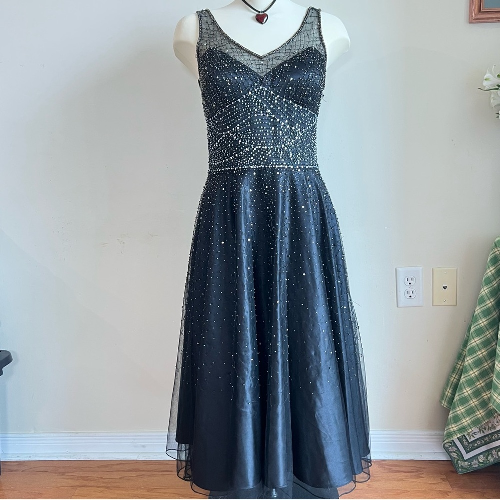 Sue Wong Black beaded silk Sleeveless V-Neck Midi Dress
